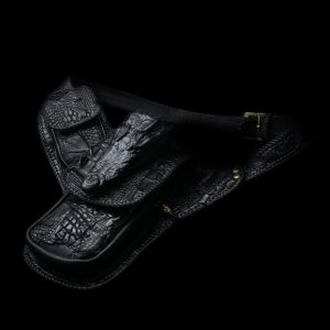 2012/12 クロコダイル頭付きボディバッグ