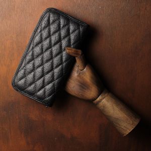 2022/12 キルティングファスナーウォレット アメリカバイソン