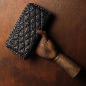 2022/12 キルティングファスナーウォレット シャーク