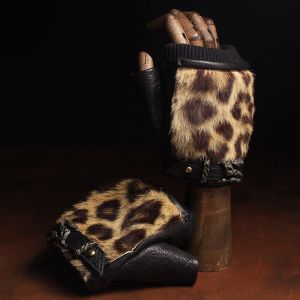 2022/12 ハンドウォーマー 豹2