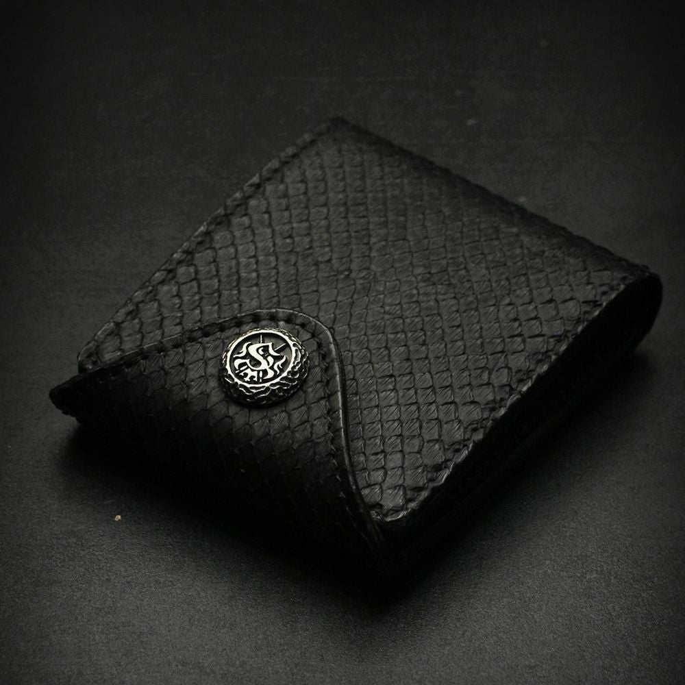 レザーブランドS'FACTORY フラップ ショート ウォレット ブラックパイソン（ヘビ革） メンズ革財布