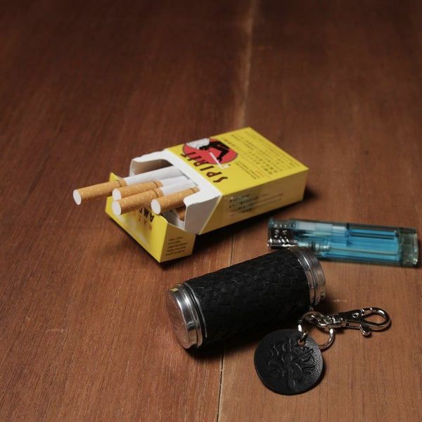 レザーブランドS'FACTORY 携帯灰皿 ヘビ革（パイソン）