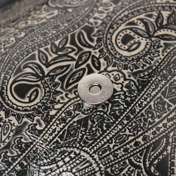 メッセンジャーバッグ ブラックベージュ ペイズリー柄 カウレザー（牛革）