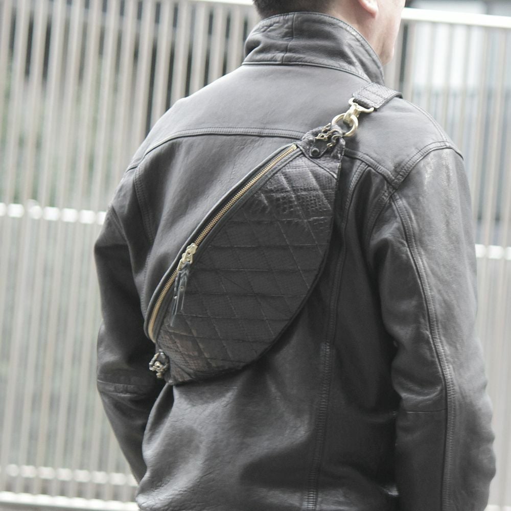 サム【本革美品】ボディバッグ ダイヤキルティング 　ブラック 楽天市場】本革 レザーバッグ ボディバッグ ダイヤキルティング